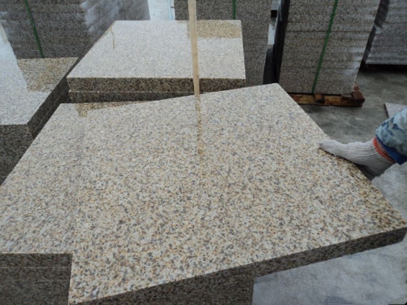 Gold Sesame Granite Tiles (6)